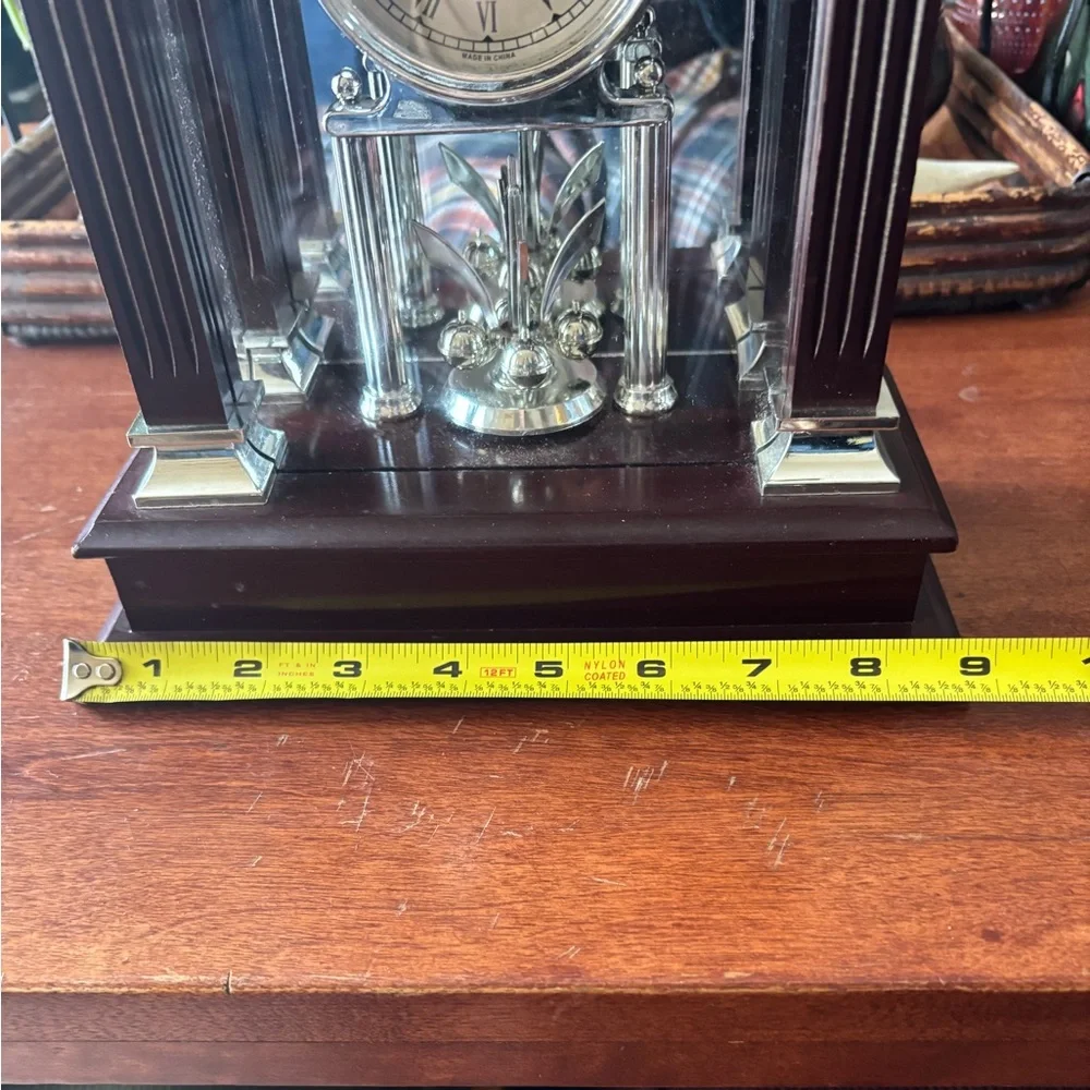 Wallace Silversmiths carriage mantle clock w mahogany finish
